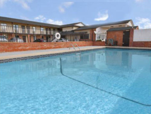 Americas Best Value Inn El Reno Konforlar fotoğraf